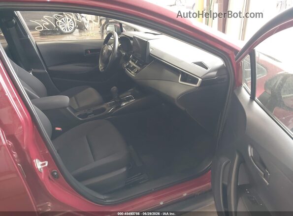 JTDBCMFE9RJ022970 2024 TOYOTA COROLLA Красный Вид салона спереди