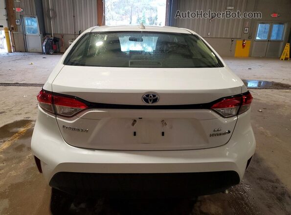 JTDBCMFEXR3043928 2024 TOYOTA COROLLA White უკანა ხედი