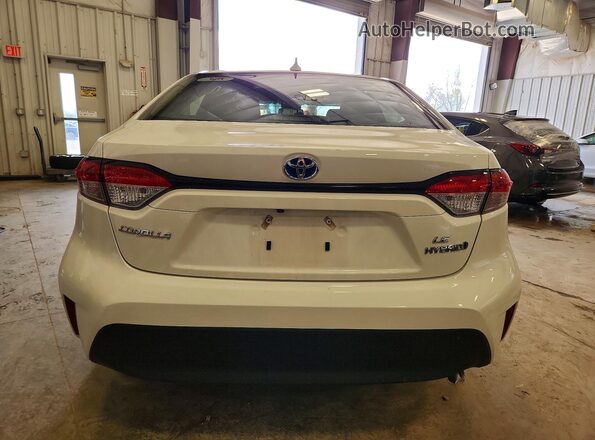 JTDBCMFEXR3044092 2024 TOYOTA COROLLA White Rear view