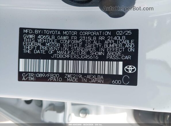 JTDBCMFEXSJ045616 2025 TOYOTA COROLLA White Շարժիչի բաժամունքի տեսք