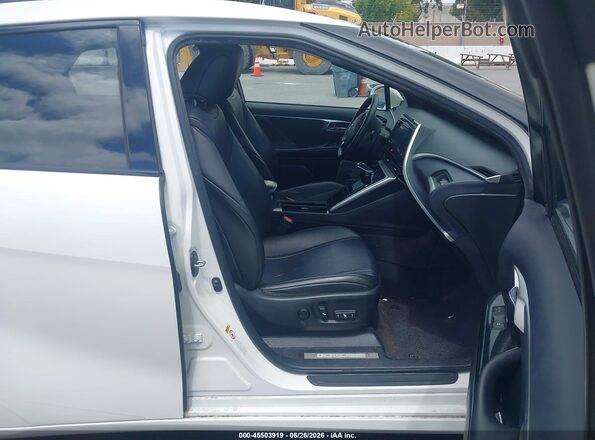 JTDBVRBD8HA003409 2017 TOYOTA MIRAI White Вид салону спереду