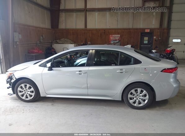 JTDEPMAE2N3015933 2022 TOYOTA COROLLA Silver 