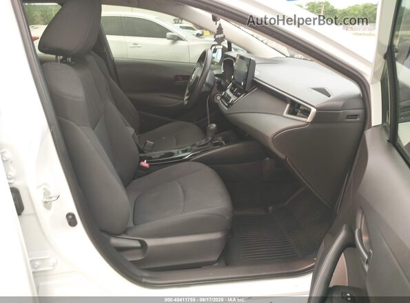 JTDEPMAE6N3014235 2022 TOYOTA COROLLA White Вид салону спереду