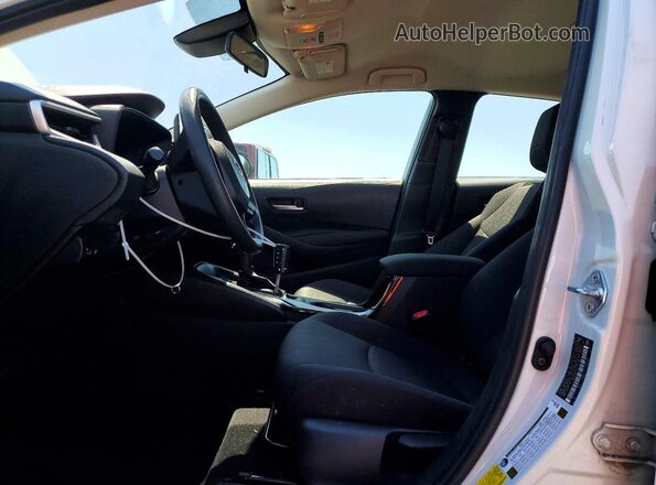 JTDEPMAE7MJ137861 2021 TOYOTA COROLLA White Front interior view