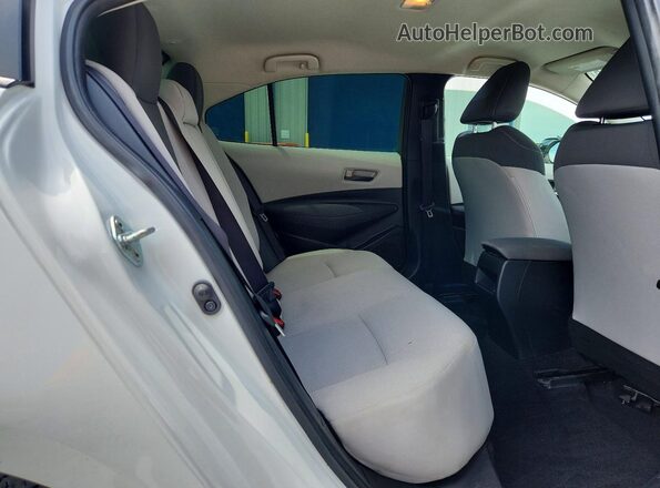JTDEPMAE9N3007439 2022 TOYOTA COROLLA White Widok tylnych siedzeń