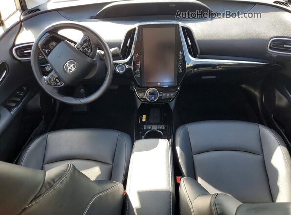 JTDKAMFP7N3217231 2022 TOYOTA PRIUS Серебряный Вид панели приборов