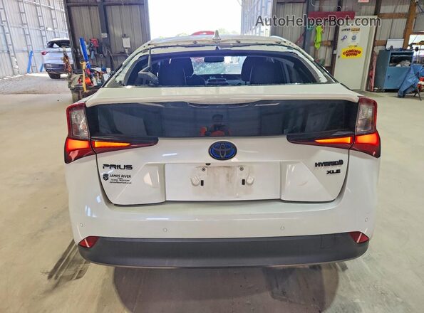 JTDKAMFU3M3127689 2021 TOYOTA PRIUS Белый Вид сзади