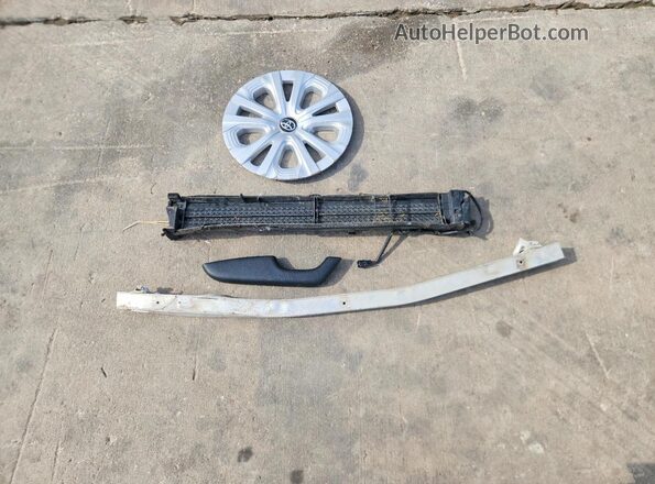 JTDKAMFU3M3151667 2021 TOYOTA PRIUS White Engine compartment view