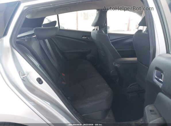 JTDKARFP0L3136811 2020 TOYOTA PRIUS PRIME Silver VIN კოდის სტიკერის ხედი