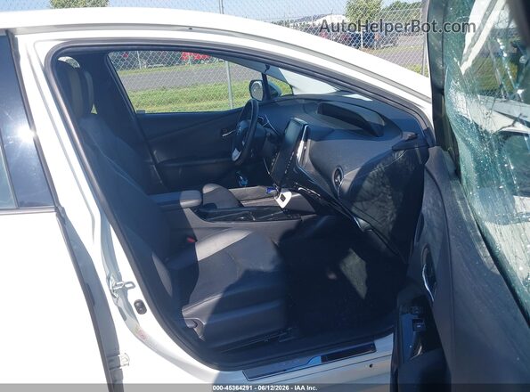 JTDKARFP2H3057664 2017 TOYOTA PRIUS PRIME White Вид салону спереду