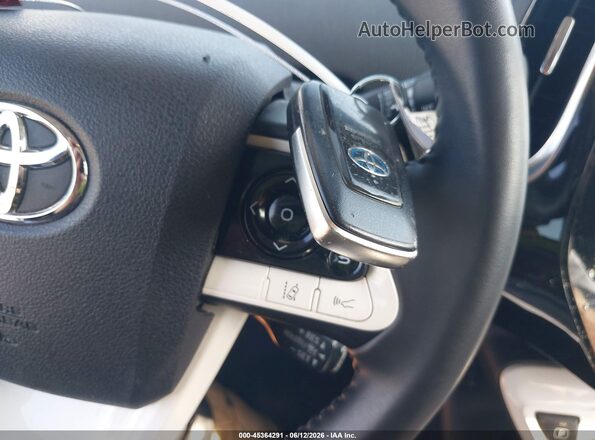 JTDKARFP2H3057664 2017 TOYOTA PRIUS PRIME White Вид панелі приладів