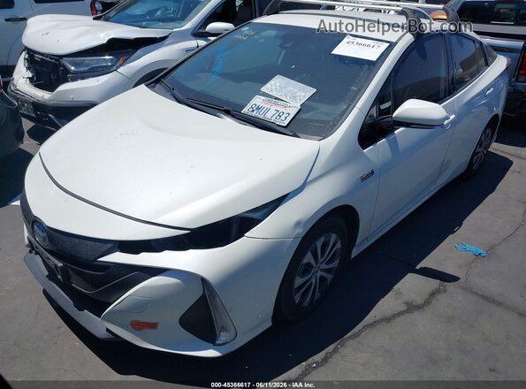 JTDKARFP2L3131433 2020 TOYOTA PRIUS PRIME Белый Передняя левая четверть