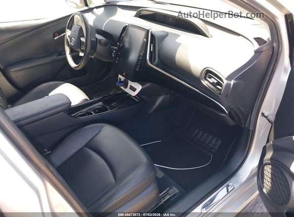 JTDKARFP3H3006299 2017 TOYOTA PRIUS PRIME Серебряный Вид салона спереди