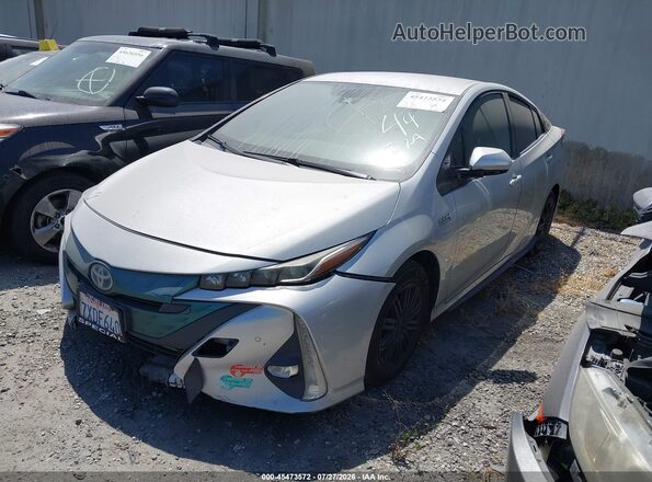 JTDKARFP3H3006299 2017 TOYOTA PRIUS PRIME Серебряный Передняя левая четверть