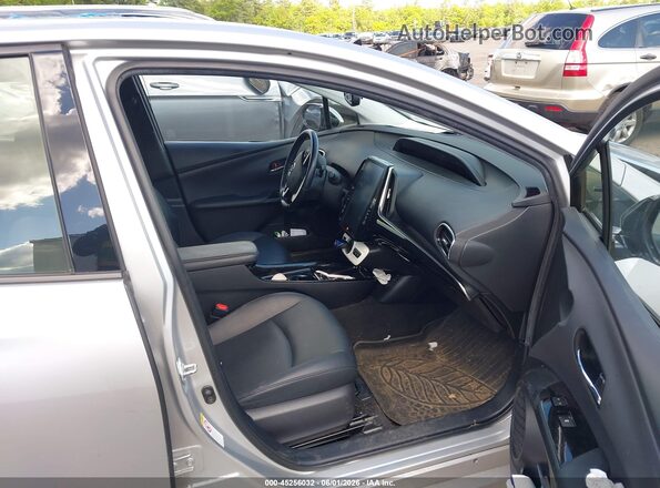 JTDKARFP3H3034748 2017 TOYOTA PRIUS PRIME Silver 