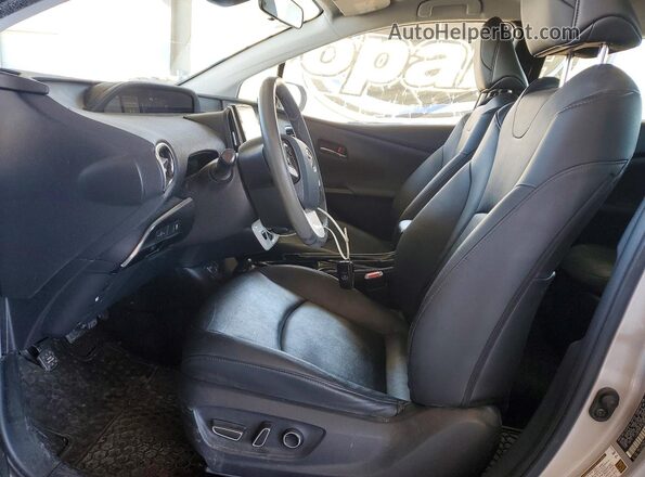 JTDKARFP3H3056331 2017 TOYOTA PRIUS Silver Вид салону спереду