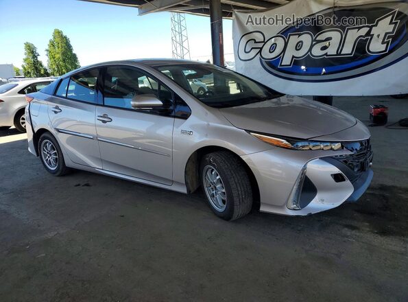 JTDKARFP3H3056331 2017 TOYOTA PRIUS Silver Передня права чверть