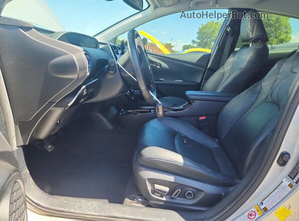 JTDKARFU2H3036741 2017 TOYOTA PRIUS Silver Widok wnętrza z przodu