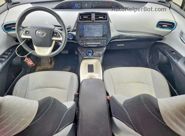 JTDKARFU3J3057331 2018 TOYOTA PRIUS Silver Dashboard view
