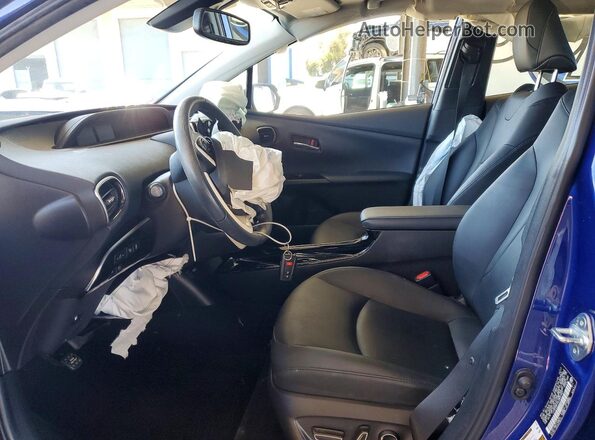 JTDKARFU4J3547647 2018 TOYOTA PRIUS Blue Front interior view