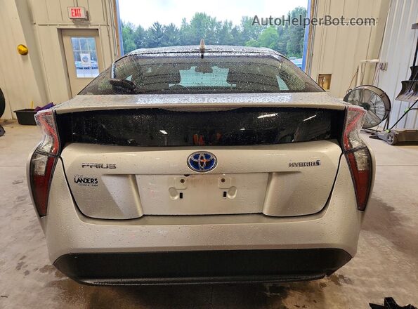 JTDKARFU7G3012899 2016 TOYOTA PRIUS Серебряный Вид сзади