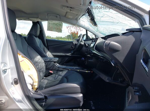 JTDKARFUXG3027252 2016 TOYOTA PRIUS Серебряный Вид салона спереди