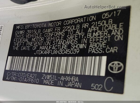 JTDKARFUXH3045039 2017 TOYOTA PRIUS White Vista del compartimento del motor