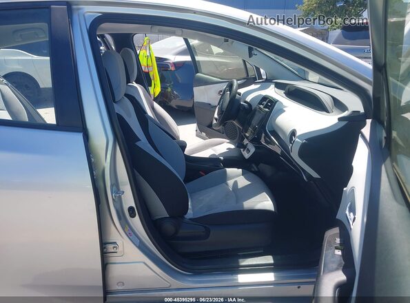 JTDKBRFU6H3574792 2017 TOYOTA PRIUS Gray Вид салону спереду