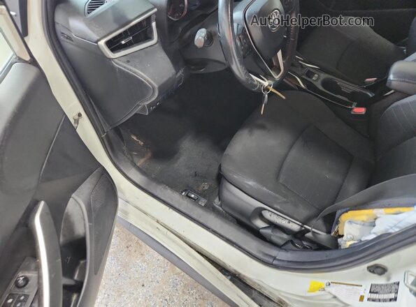 JTDS4MCE8MJ070518 2021 TOYOTA COROLLA Белый 