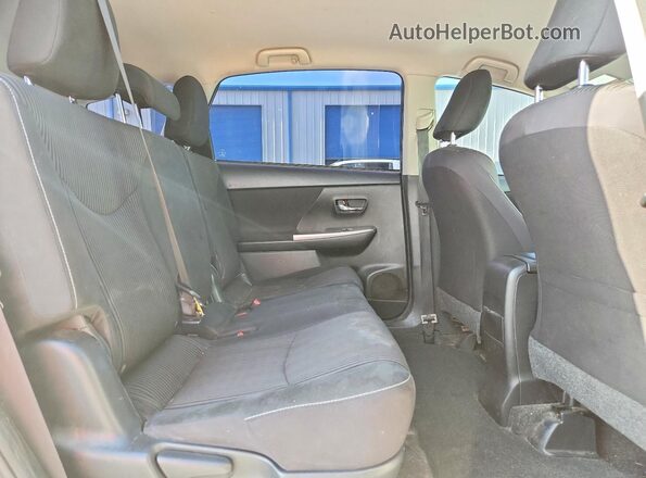 JTDZN3EU2GJ044124 2016 TOYOTA PRIUS Белый Вид задних сидений