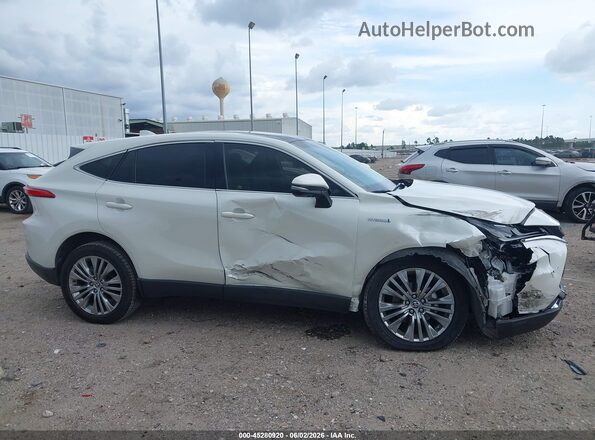 JTEAAAAH1MJ056956 2021 TOYOTA VENZA White Rear interior view