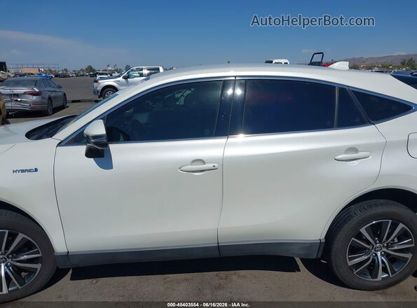 JTEAAAAH2MJ046856 2021 TOYOTA VENZA Белый 