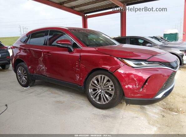 JTEAAAAH2RJ179110 2024 TOYOTA VENZA Burgundy Vista interior trasera