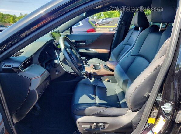 JTEAAAAHXNJ102589 2022 TOYOTA VENZA Black Front interior view