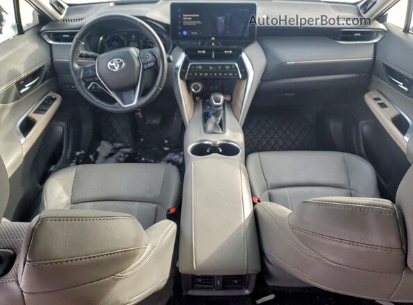 JTEAAAAHXPJ132274 2023 TOYOTA VENZA Silver Dashboard view