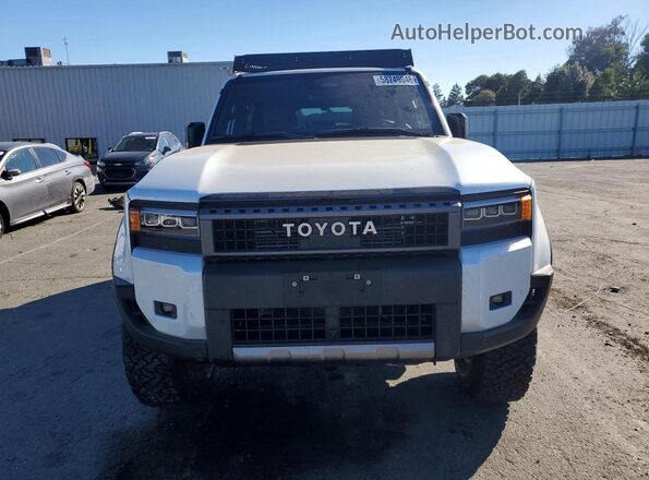 JTEABFAJ2S5017196 2025 TOYOTA LAND White Widok z przodu