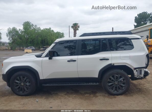 JTEABFAJ2TK062402 2026 TOYOTA LAND CRUISER White Սալոնի 360 աստիճան տեսք