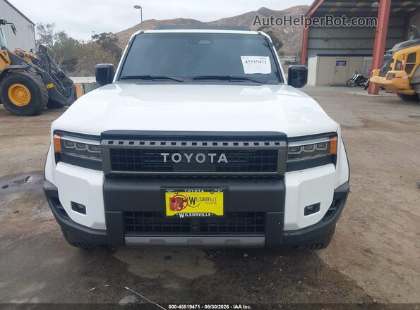 JTEABFAJ2TK062402 2026 TOYOTA LAND CRUISER White Սարքավորումների վահանակի տեսք