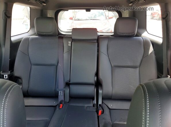 JTEABFAJ9T5024809 2026 TOYOTA LAND Gray Widok tylnych siedzeń