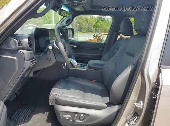 JTEABFAJ9T5024809 2026 TOYOTA LAND Gray Widok wnętrza z przodu