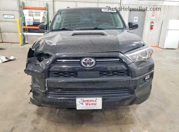 JTEAU5JR7P5283461 2023 TOYOTA 4RUNNER Черный Вид спереди