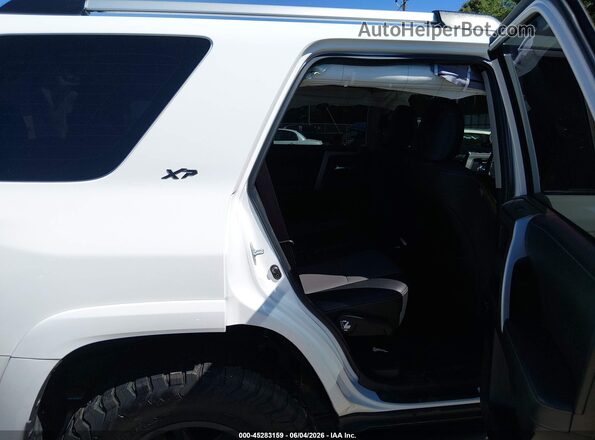 JTEBU5JR0K5630898 2019 TOYOTA 4RUNNER White Widok naklejki z numerem VIN