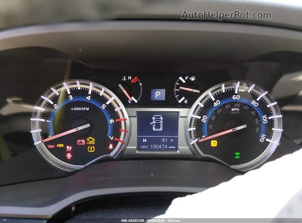 JTEBU5JR0K5630898 2019 TOYOTA 4RUNNER White Widok tylnych siedzeń
