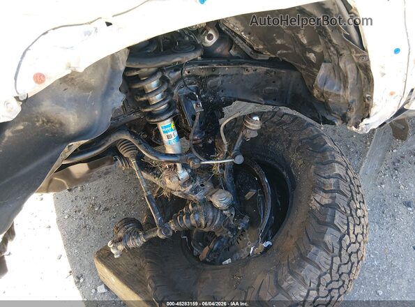 JTEBU5JR0K5630898 2019 TOYOTA 4RUNNER White 