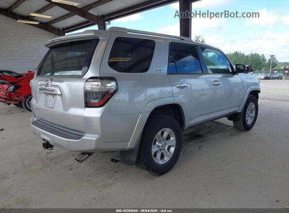 JTEBU5JR1G5378232 2016 TOYOTA 4RUNNER Silver Задня права чверть