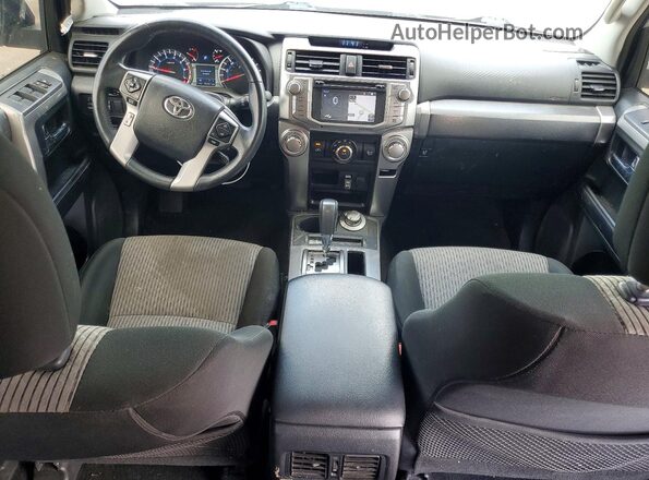 JTEBU5JR1K5646334 2019 TOYOTA 4RUNNER Silver წინა პანელის ხედი