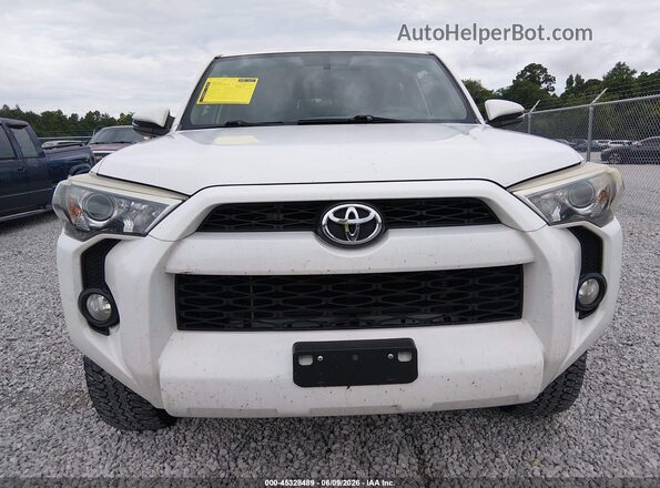 JTEBU5JR2G5388493 2016 TOYOTA 4RUNNER White ხელსაწყოთა პანელის ხედი