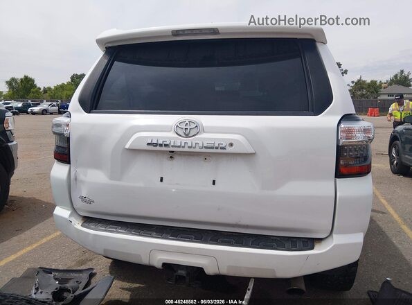 JTEBU5JR2H5464845 2017 TOYOTA 4RUNNER White 