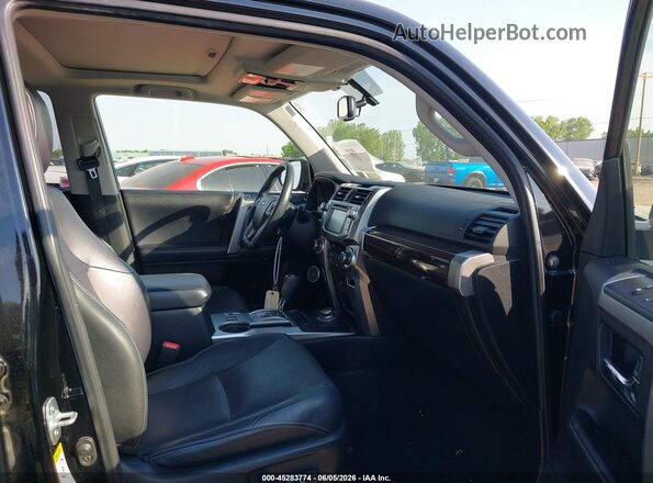 JTEBU5JR2J5554583 2018 TOYOTA 4RUNNER Black Widok wnętrza z przodu