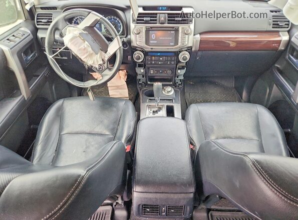 JTEBU5JR2J5565096 2018 TOYOTA 4RUNNER Белый Вид панели приборов
